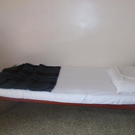 Modern Hotel Bangalore Eksteriør billede