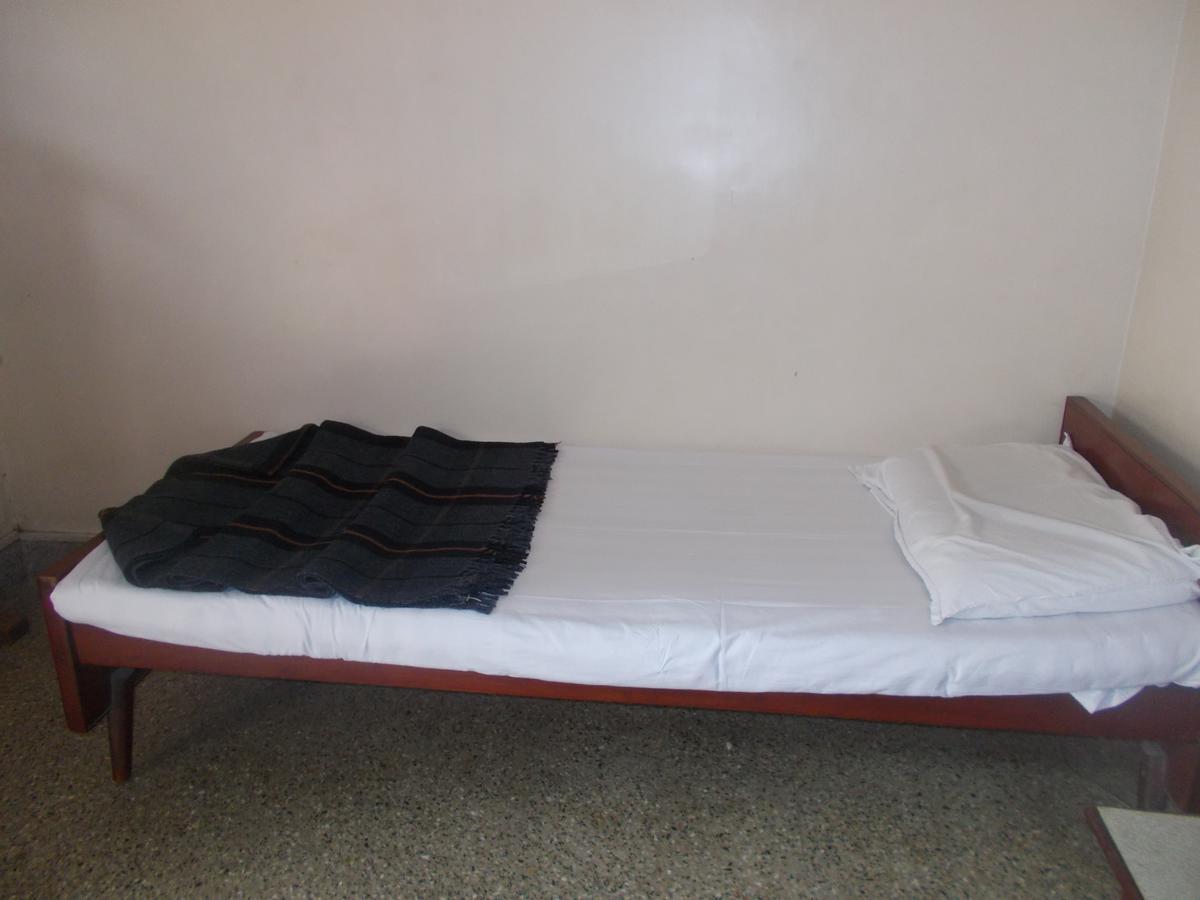 Modern Hotel Bangalore Eksteriør billede