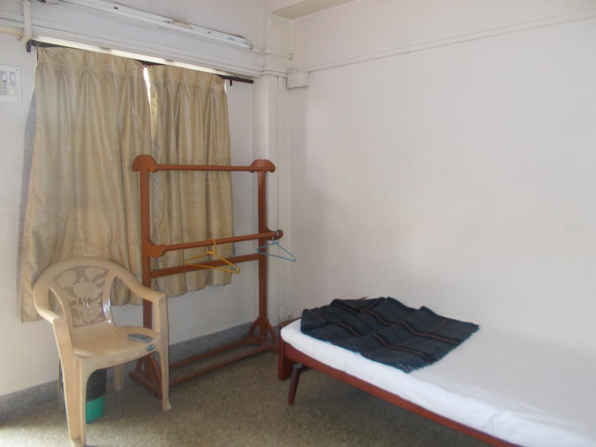 Modern Hotel Bangalore Eksteriør billede