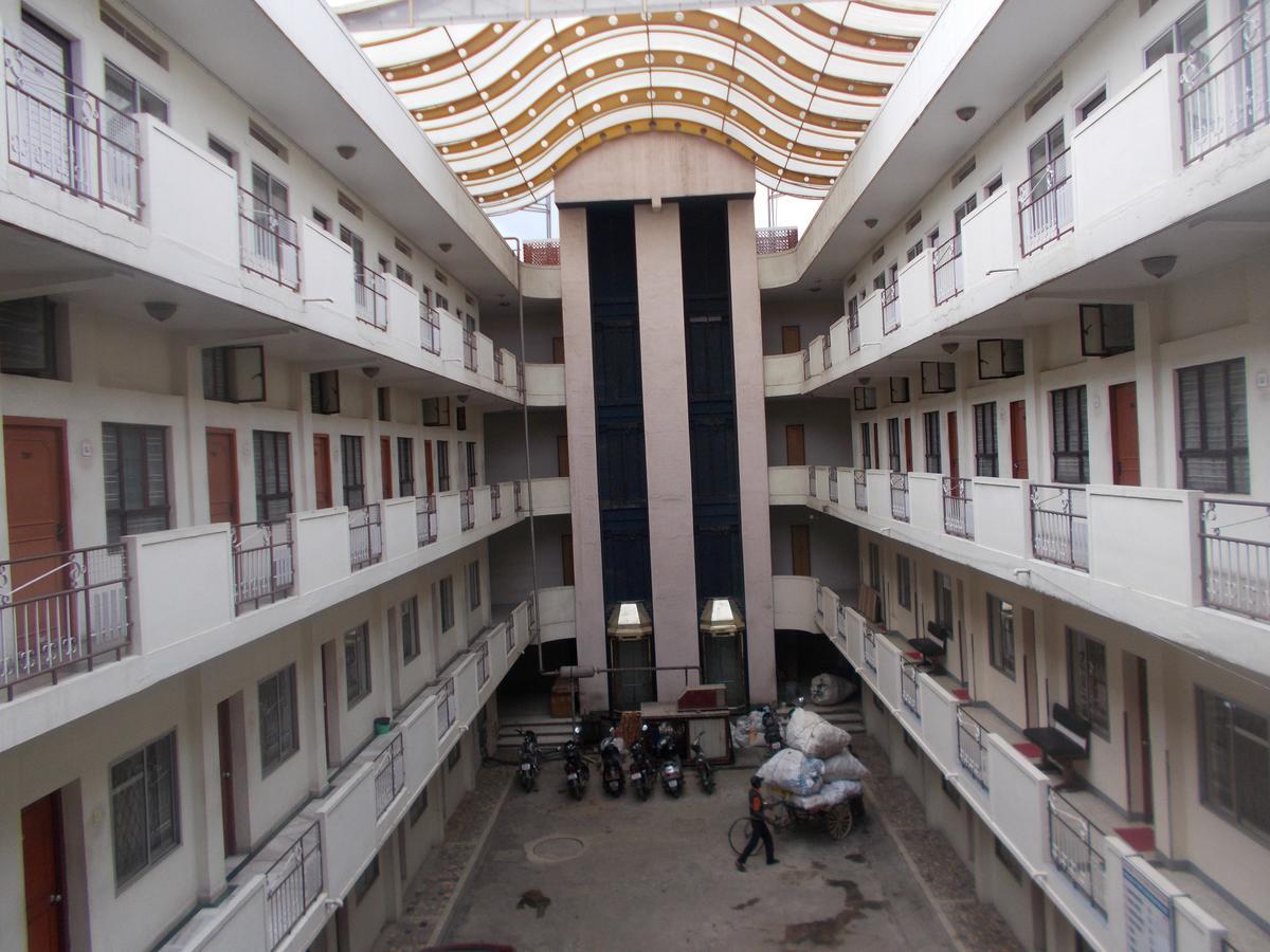 Modern Hotel Bangalore Eksteriør billede