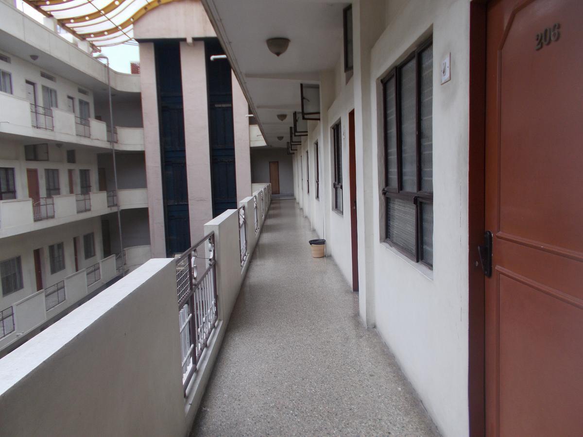 Modern Hotel Bangalore Eksteriør billede