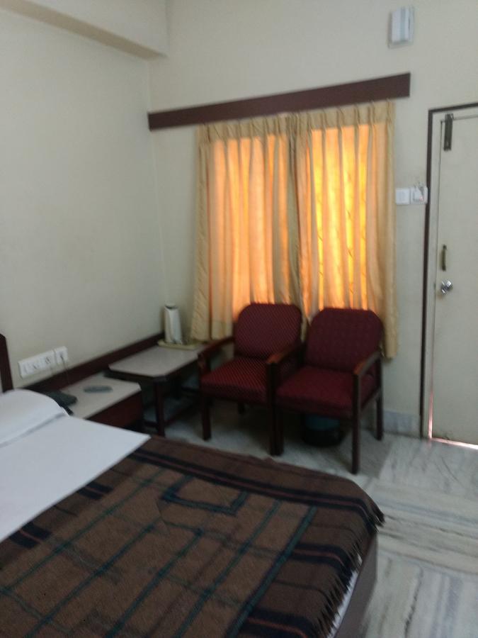 Modern Hotel Bangalore Eksteriør billede