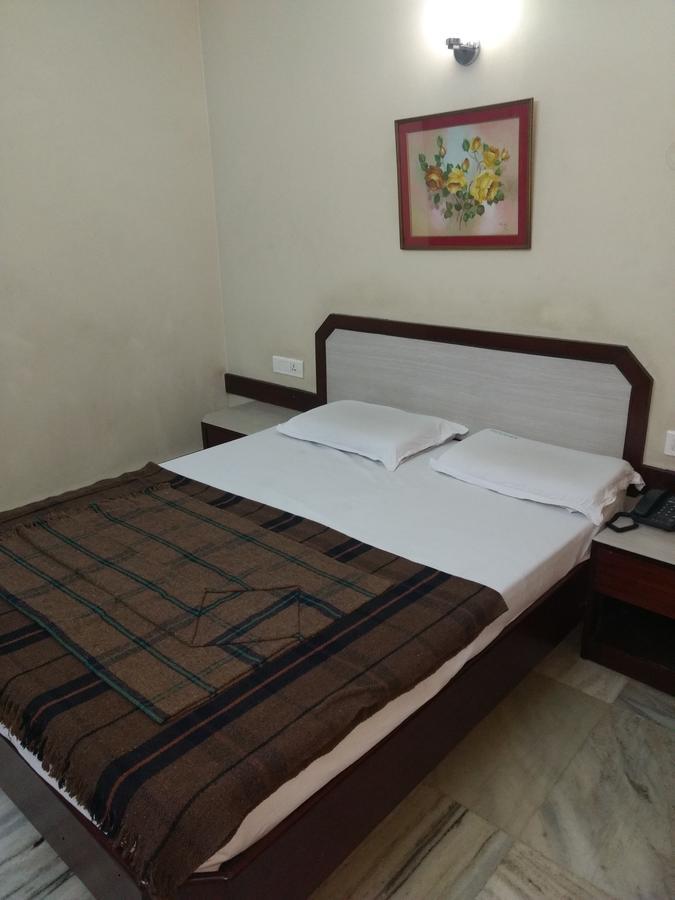 Modern Hotel Bangalore Eksteriør billede