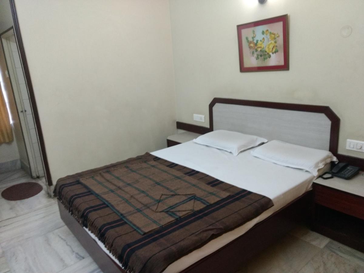 Modern Hotel Bangalore Eksteriør billede